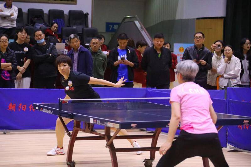 第五季朝阳职工文体嘉年华乒乓球比赛决出优胜者