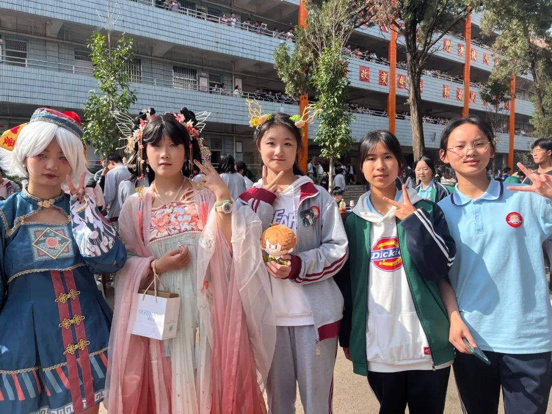 精彩!宣威一中体育文化艺术科技节开幕式