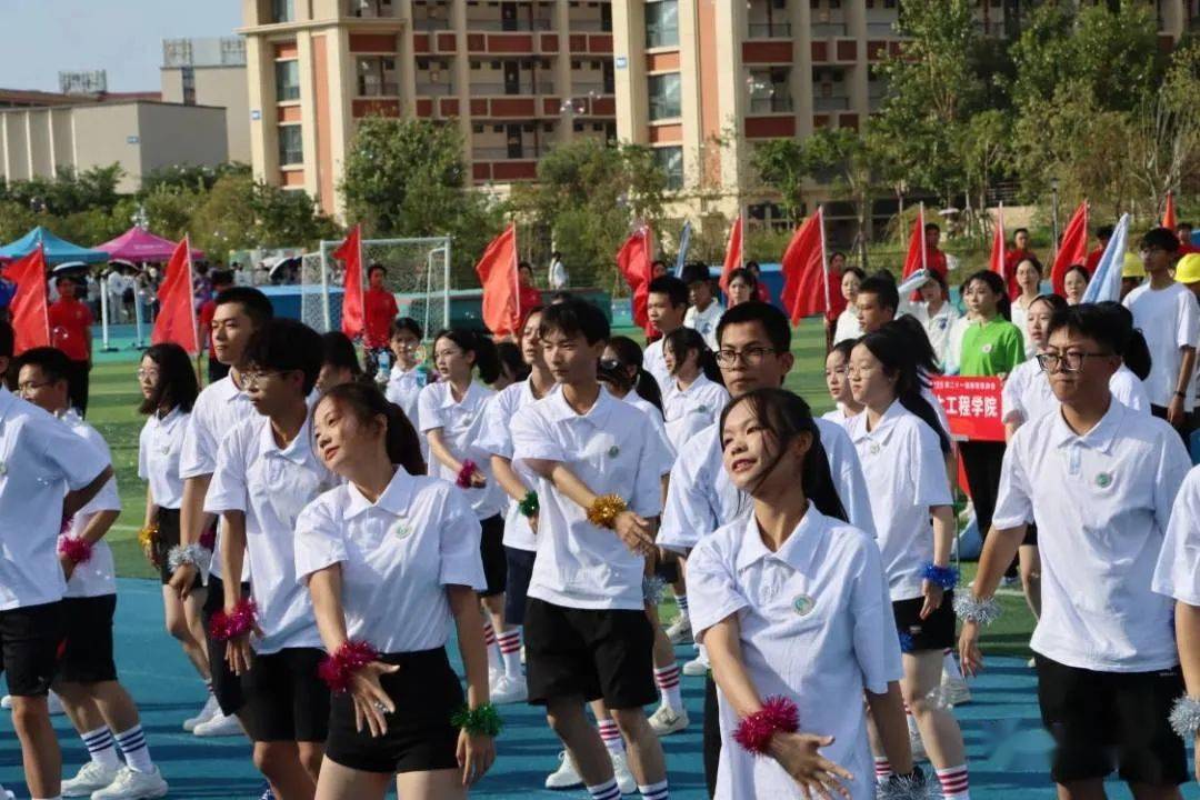 莆田学院第二十一届田径运动会在紫霄校区举行_青春_运动场_表演