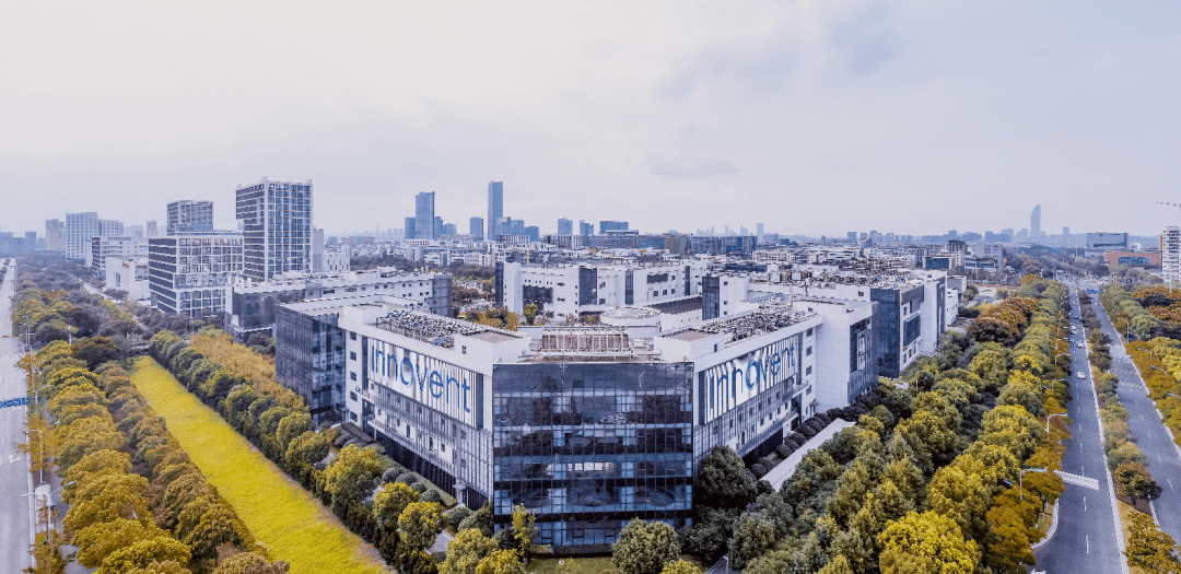 今年上半年,信达生物商业化加速成长,收入不断提升,实现27.