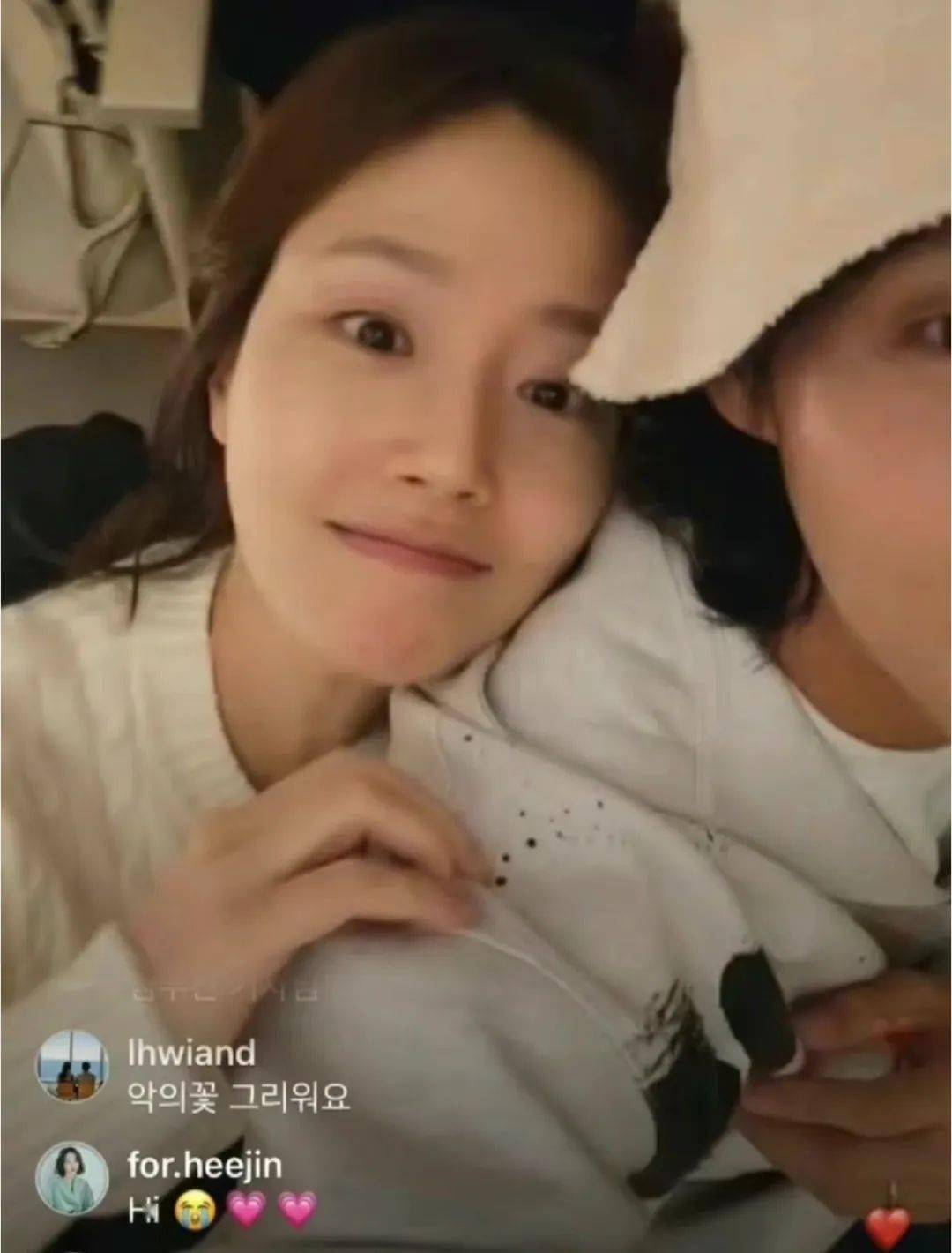 文彩元更是在采访中大肆称赞李准基的《王的男人》89而文彩元在节目