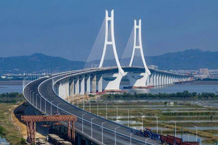 牛田洋特大桥主体工程完工!