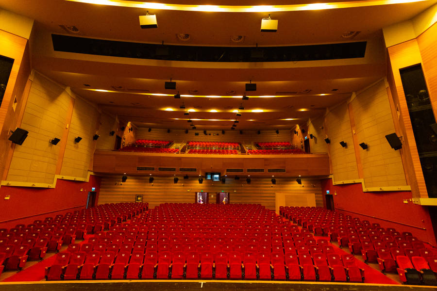 嘉定影剧院是嘉定区最早的电影院,一度也是唯一一家电影院.