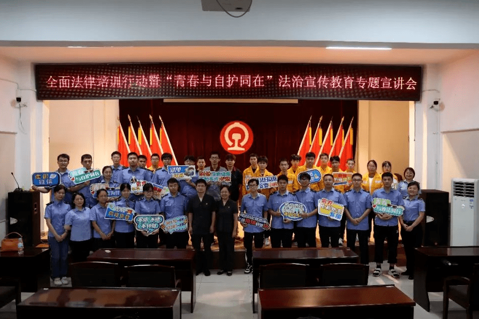 本期新闻联播到这里就结束啦点击关注"广西青年圈"微信公众号第一时间