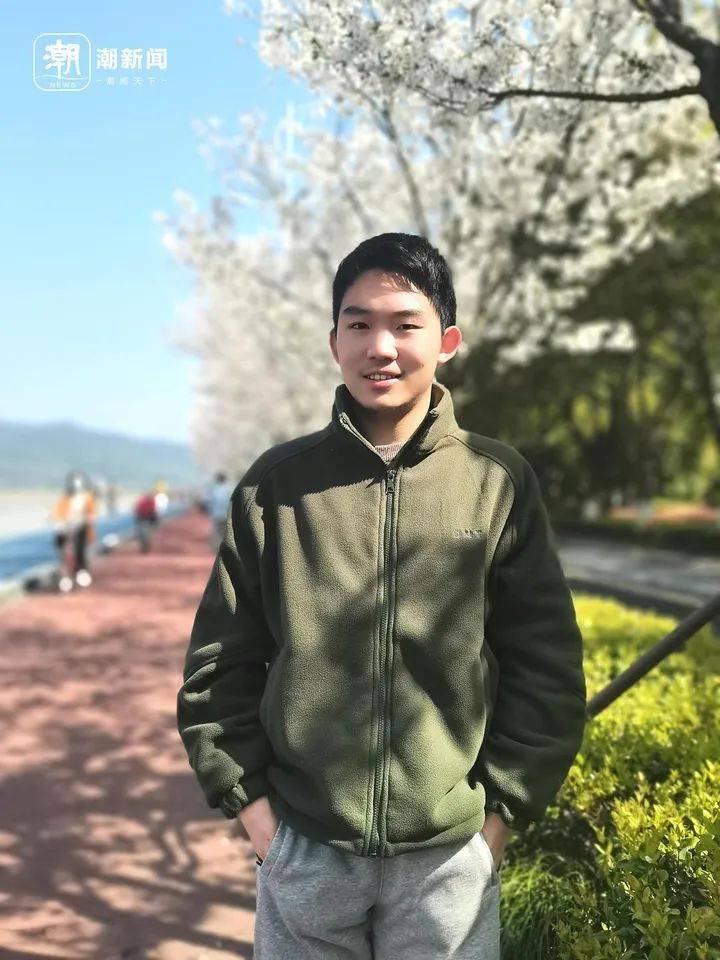 赵增琦如今,赵同学在杭二中的求学旅程已经画上句号,成为了清华大学致