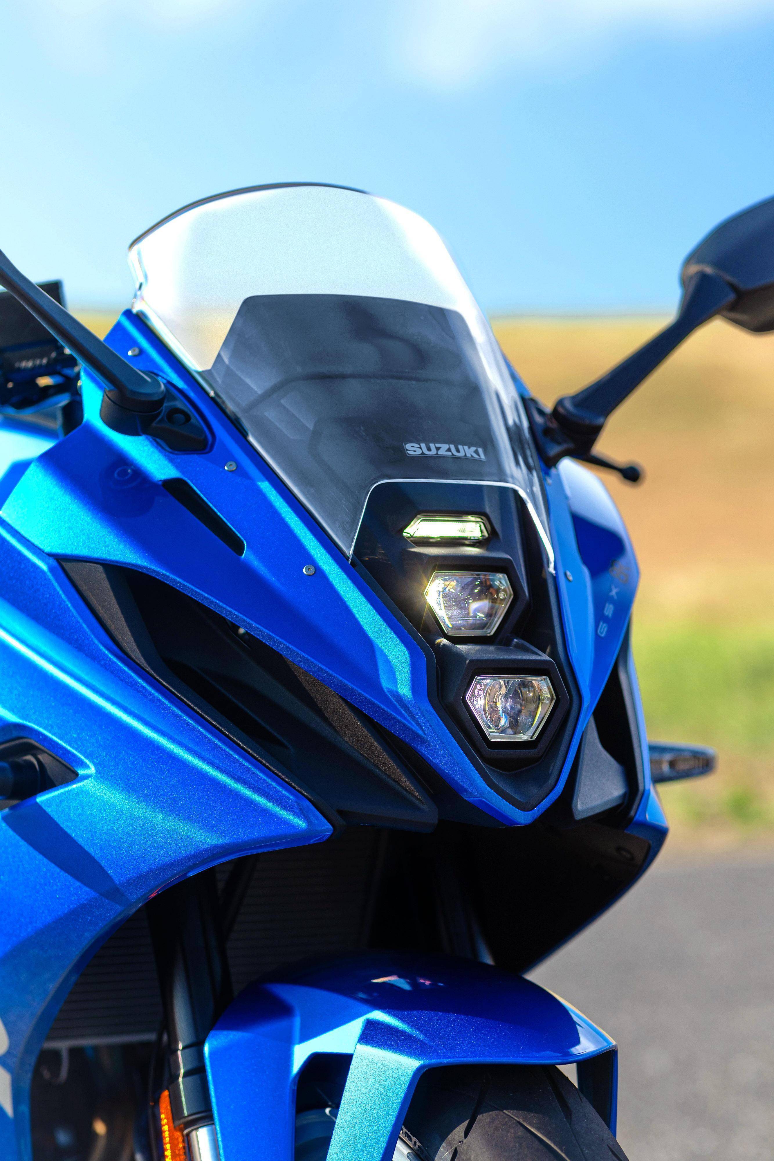 户外特写:suzuki 全新中型街跑车 gsx-8r_搜狐汽车_搜狐网