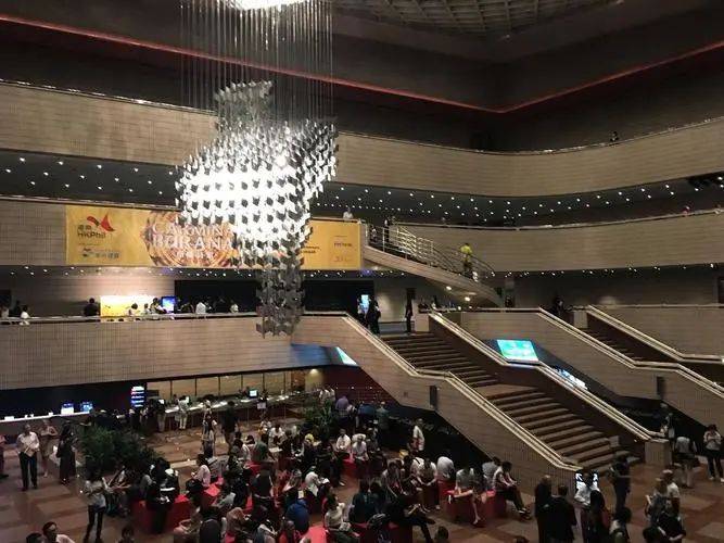 【11月19日出发】199元 香港超值一天~打卡黄大仙~会展 金紫荆~星光