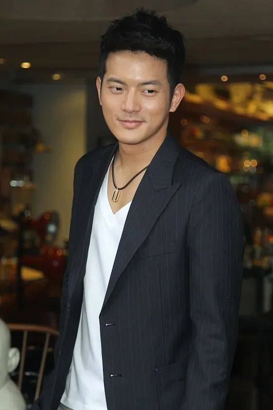 最新!两位男星同日被起诉_王宥胜_台北_网友