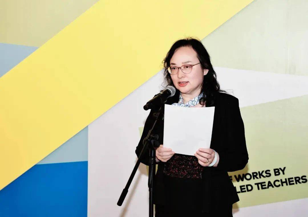 党委教师工作部部长兼人事处处长史玲主持开幕式开幕式嘉宾合影展览