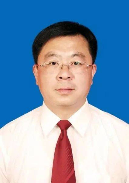 同志任岢岚县委委员,常委,纪委书记;免去张富民同志岢岚县委常委,委员