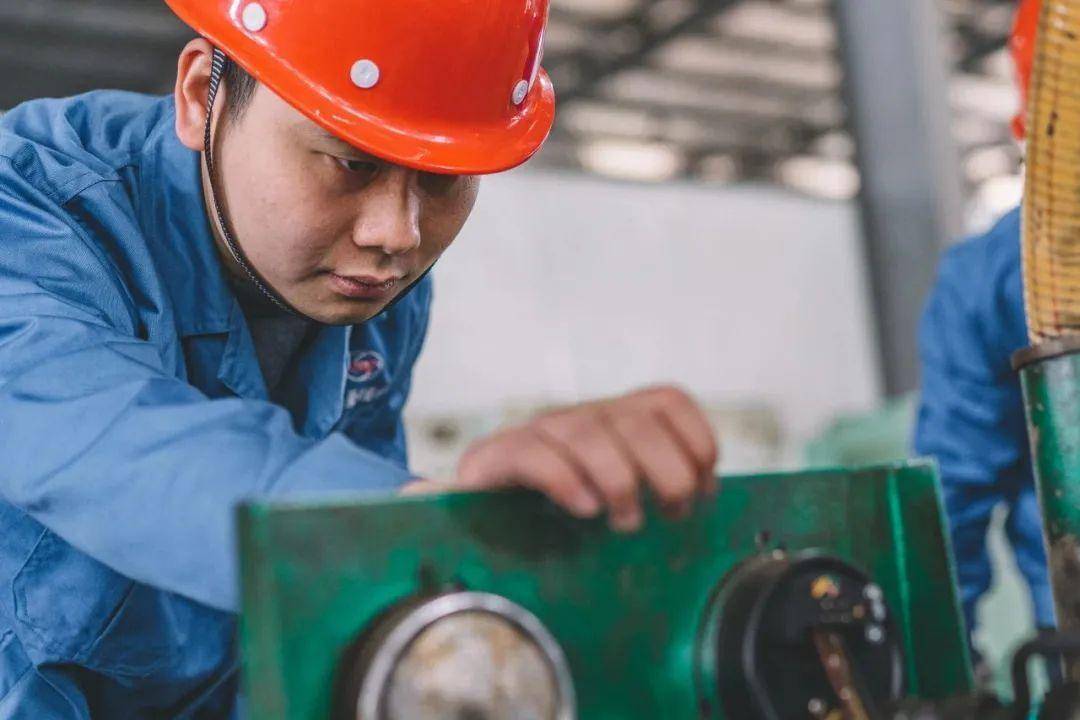 劳模风采·2021年全国五一劳动奖章|邱军强:星光不负赶路人_加工_工作