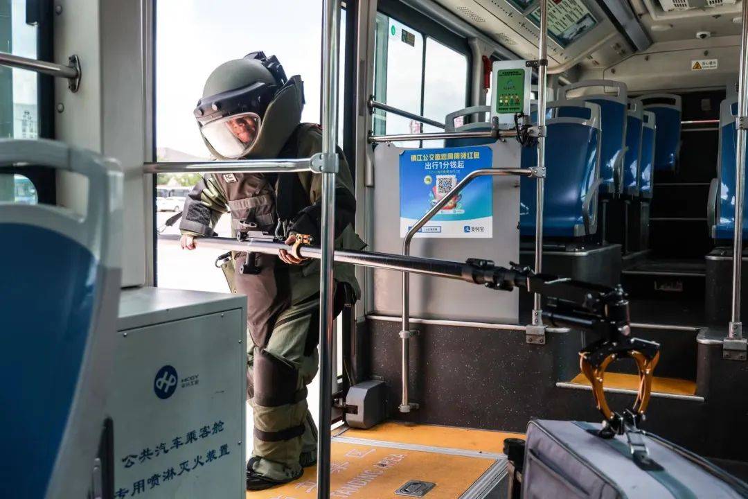 罗金芳:与死神共舞的排爆专家_工作_建设_安检