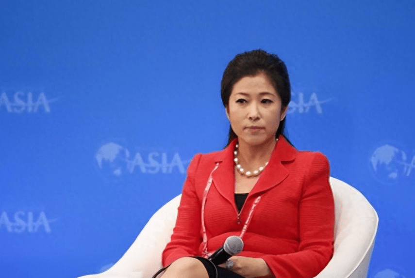 她曾是体操冠军，卷走44亿逃往美国，买飞机住豪宅，装病拒绝回国_吴冰_公司_肖文阁