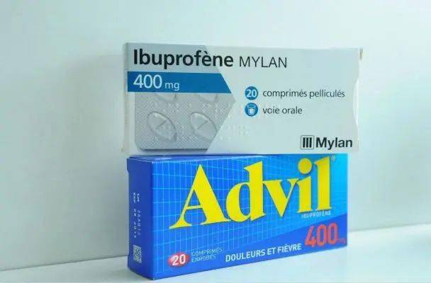 可实际上,布洛芬吃多了不仅不能救急,而且后果也会很严重.