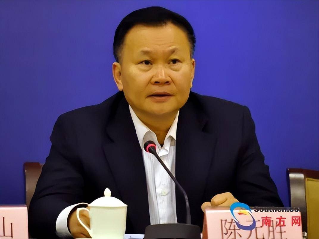 1981年起,陈元胜从事医药管理工作,2003年3月任广东省药品监管局党组