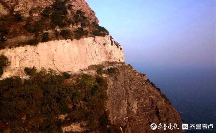 航拍深秋初冬的青岛灵山岛,大海中的灵秀秘境