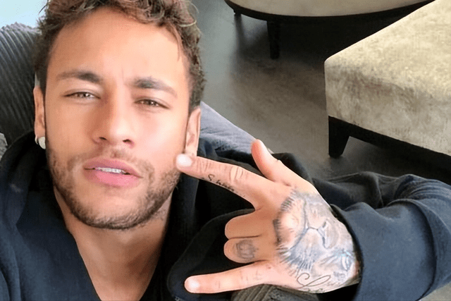 内马尔晒出最新光头造型 神似一颗"卤蛋"