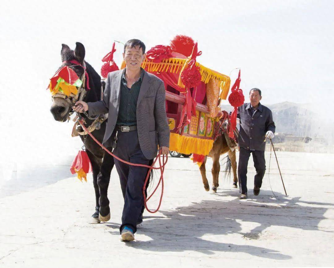 坐轿骑马骑驴推车图片图片