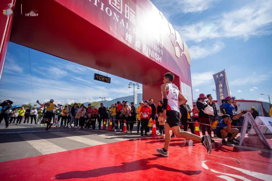 历届"腾马"精彩超燃回顾_腾冲_马拉松_赛事