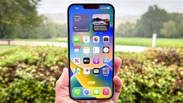 iPhone 14首发！苹果宣布卫星通信服务免费延长一年(图1)