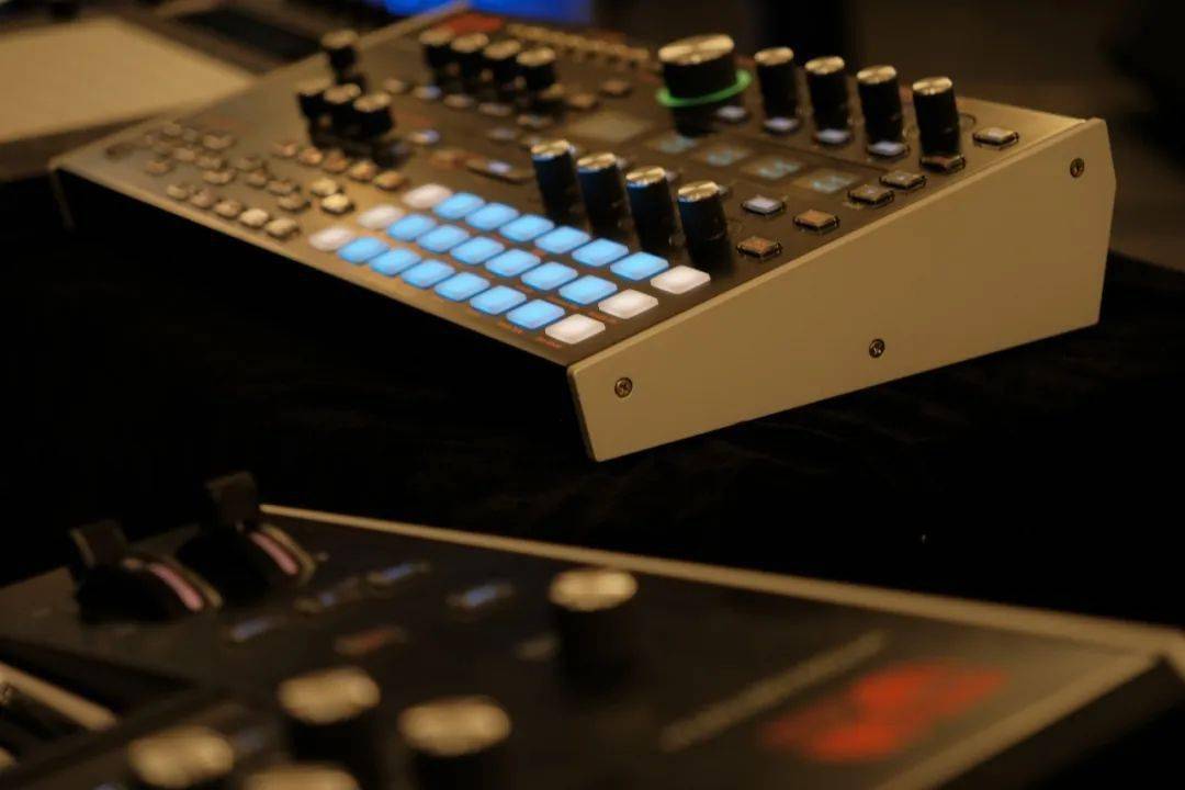 由北京电子音乐协会,以及北京体育大学电音社,北京现代音乐研修学院