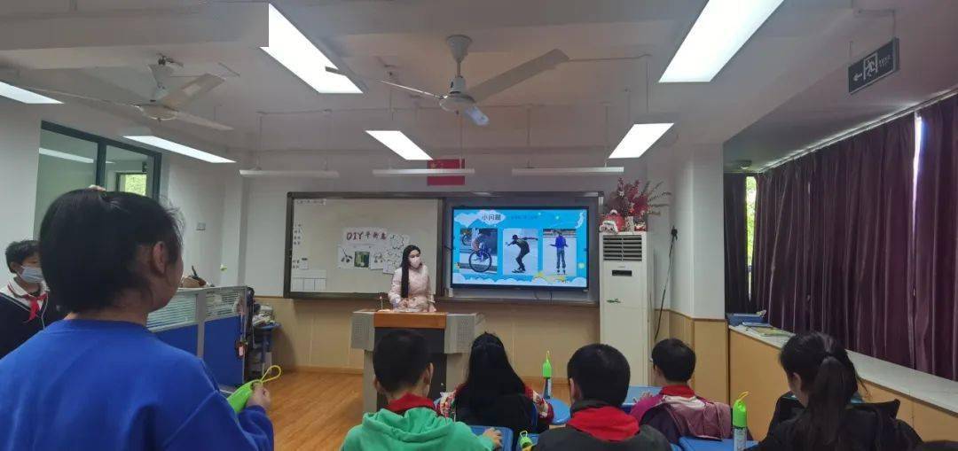 【泉新闻】冬日暖阳,爱心课堂——我校师生赴启星志愿服务_初一_沈芳
