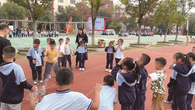 琅小分校天润城小学科创节活动逐梦未来_科学_科技_年级