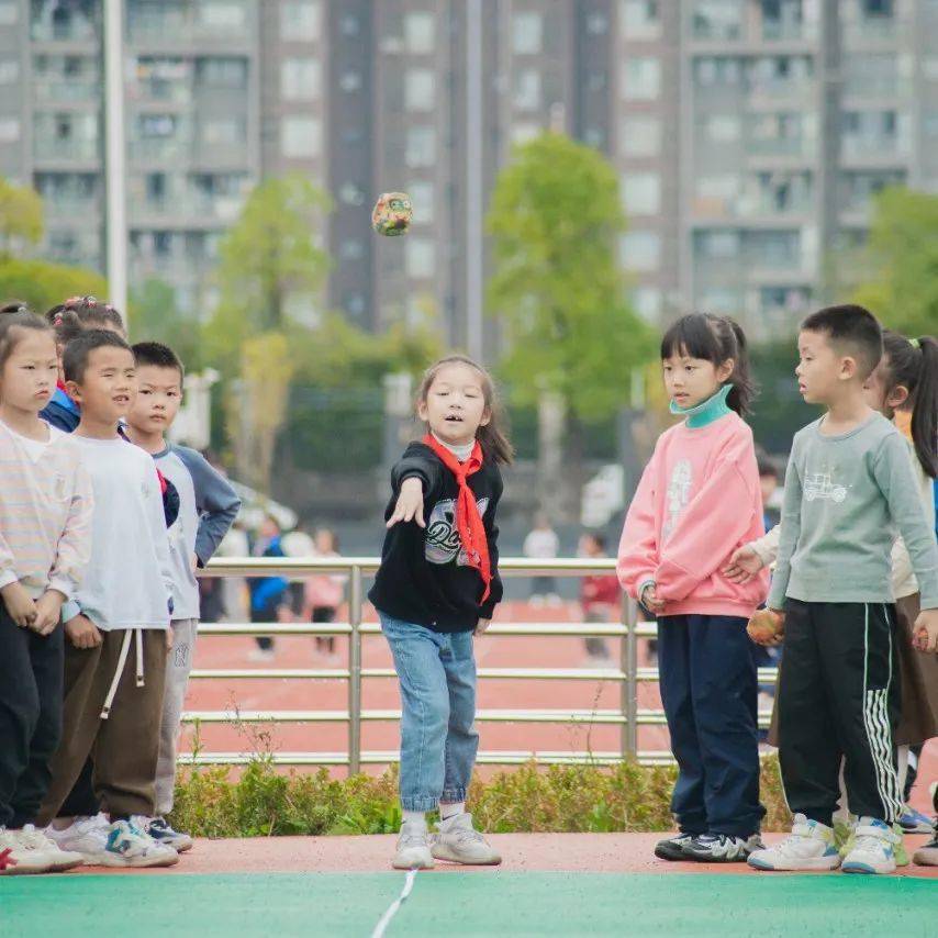 秀山鹭秀小学运动会 | 鹭秀少年正当"燃"_田径_sdfd_赛场
