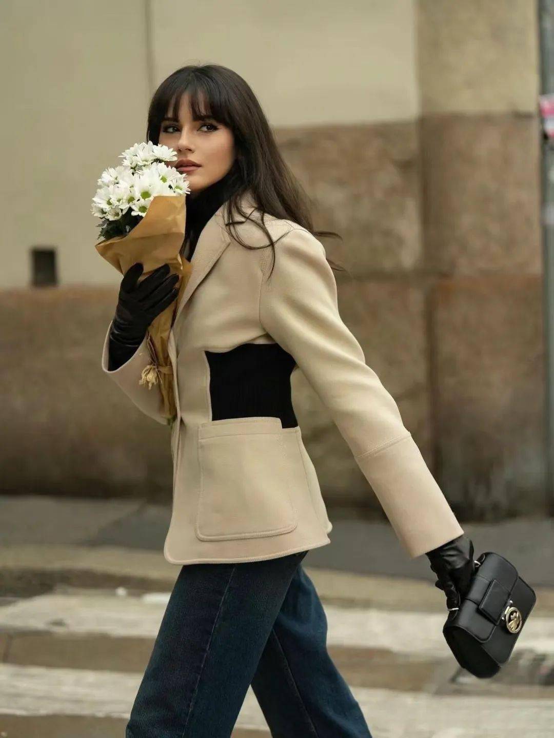 「优雅又知性」美到词穷的时尚博主,她的日常穿搭可直接抄作业_paola