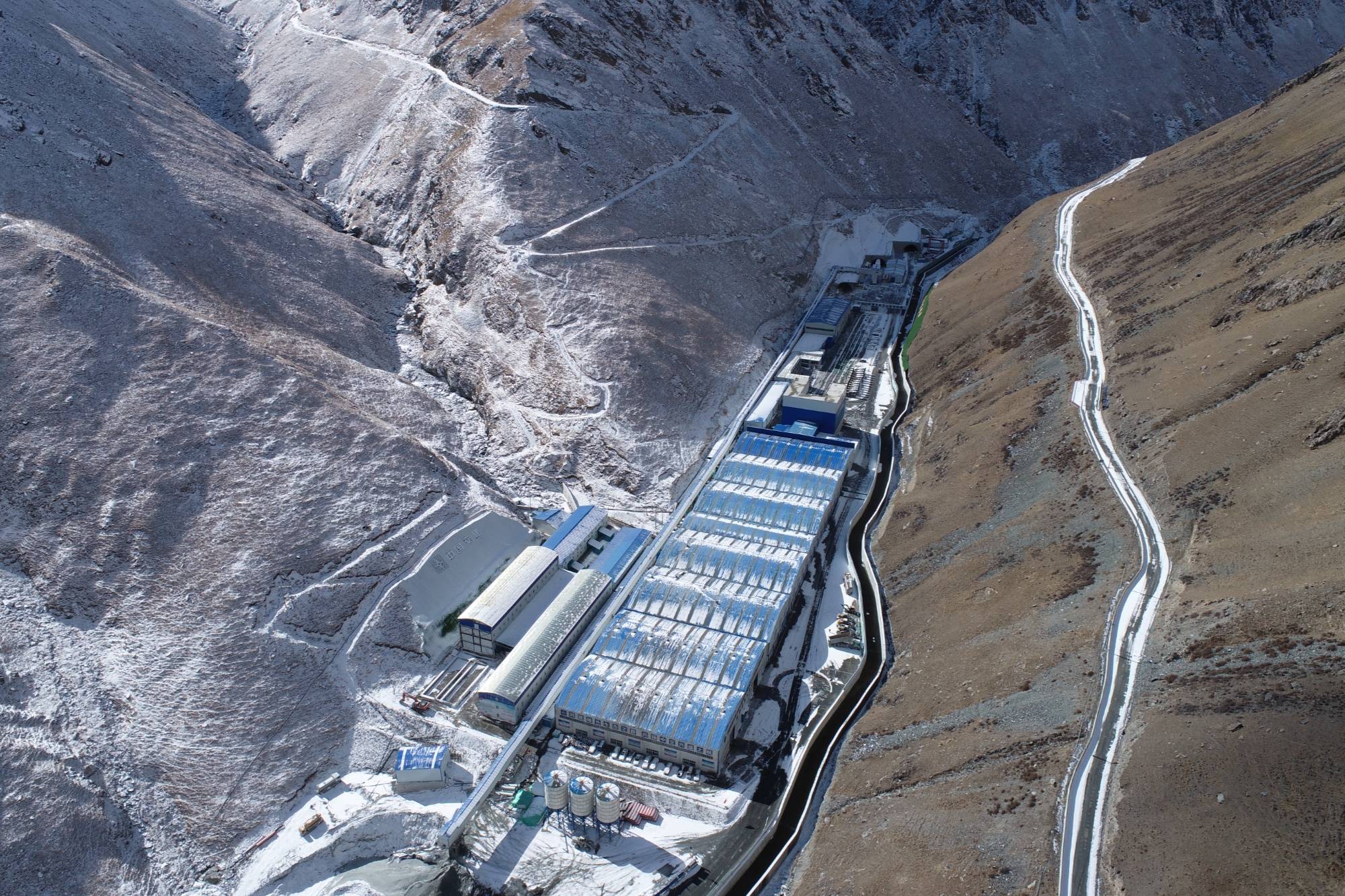 乌尉天山胜利隧道进口端左右主洞开挖双双突破七公里_施工_高速公路
