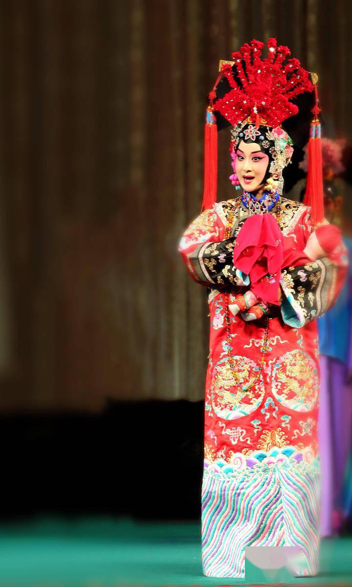 大青衣姜艳:静观静思中,琢磨艺术之道_秦香莲_张派_新编