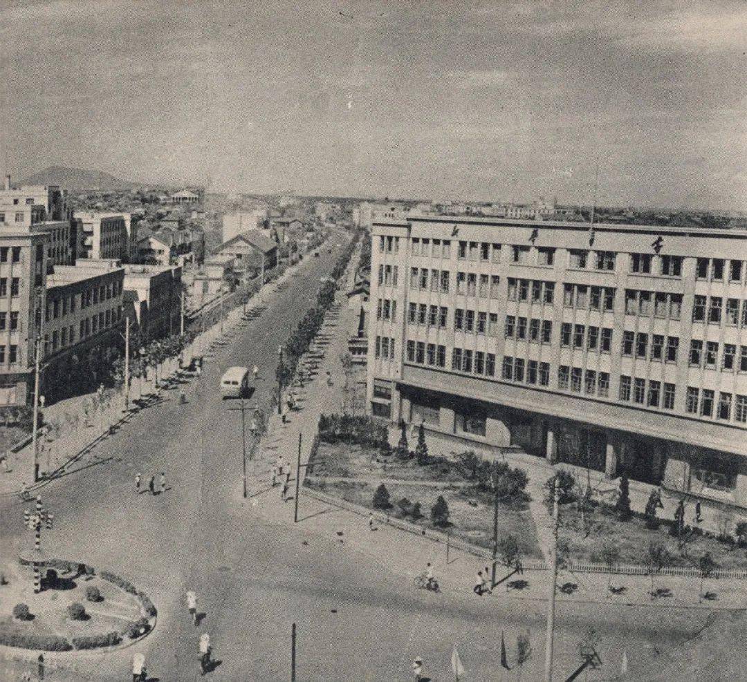 市店长江路门市部(1959年) ·▲ 来源:《合肥画册》上世纪五十年代