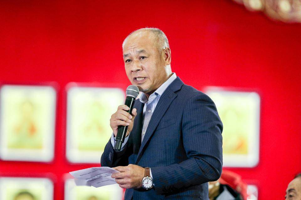 李宁白发稀疏,程菲发福严重,刘璇美丽有气质_中国_女队_退役