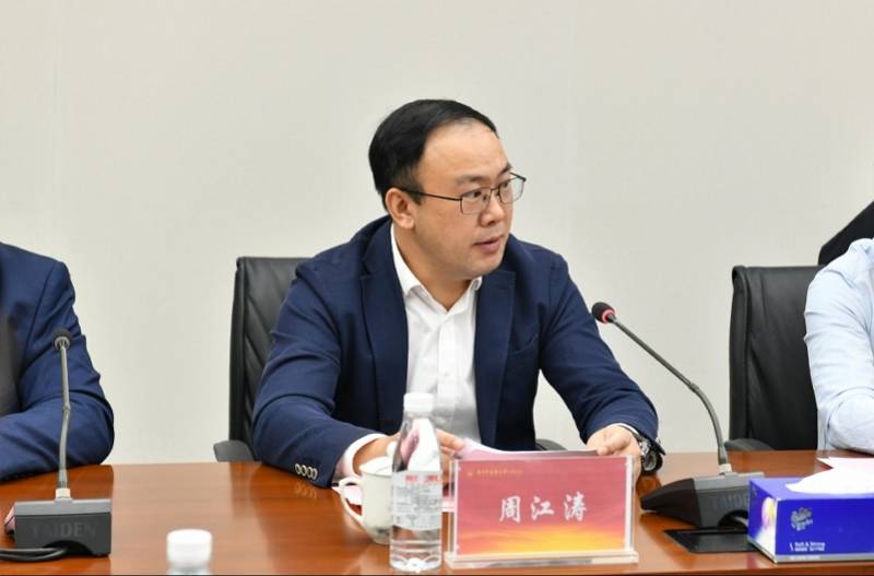 福田区委副书记,区长周江涛指出,希望肿瘤中心能够把握历史机遇,围绕