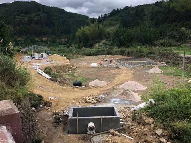 风靡钓鱼圈的黑坑鲟鱼塘,钓费动辄几百上千元,钓上来全凭运气_线组