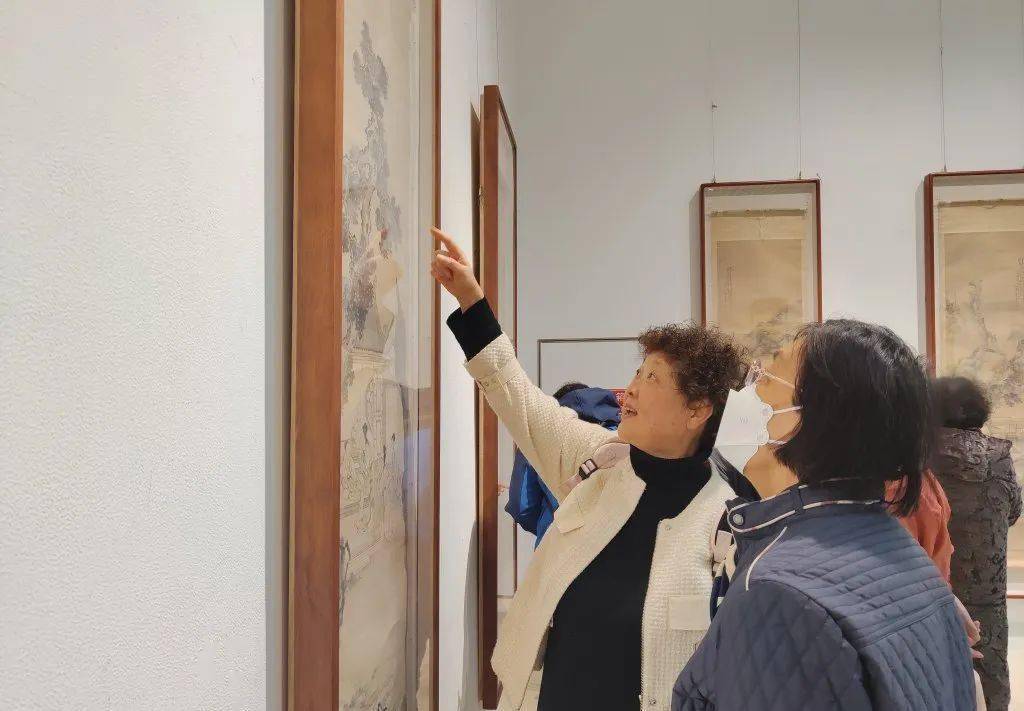 潍坊同志画社历代书画名家藏品亮相青岛!