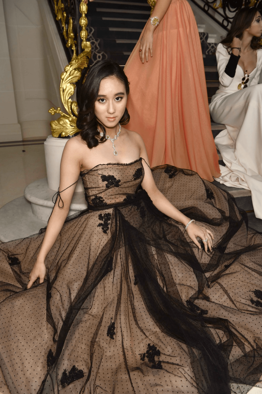 李珍(2019)(第一排)90年代港风女神邱淑贞的女儿沈月(2019)还有上海