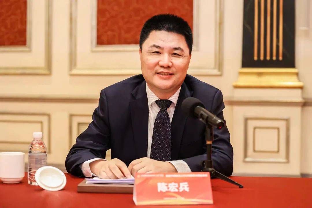 中国航务周刊总编辑,中国交通运输协会快运物流分会常务副会长陈宏兵