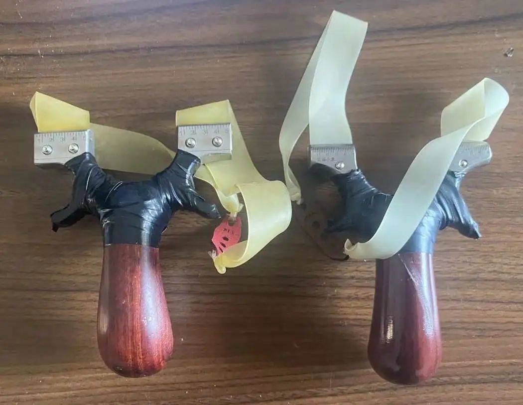 根据分析研判,民警大致锁定了钢珠弹发射的方位.