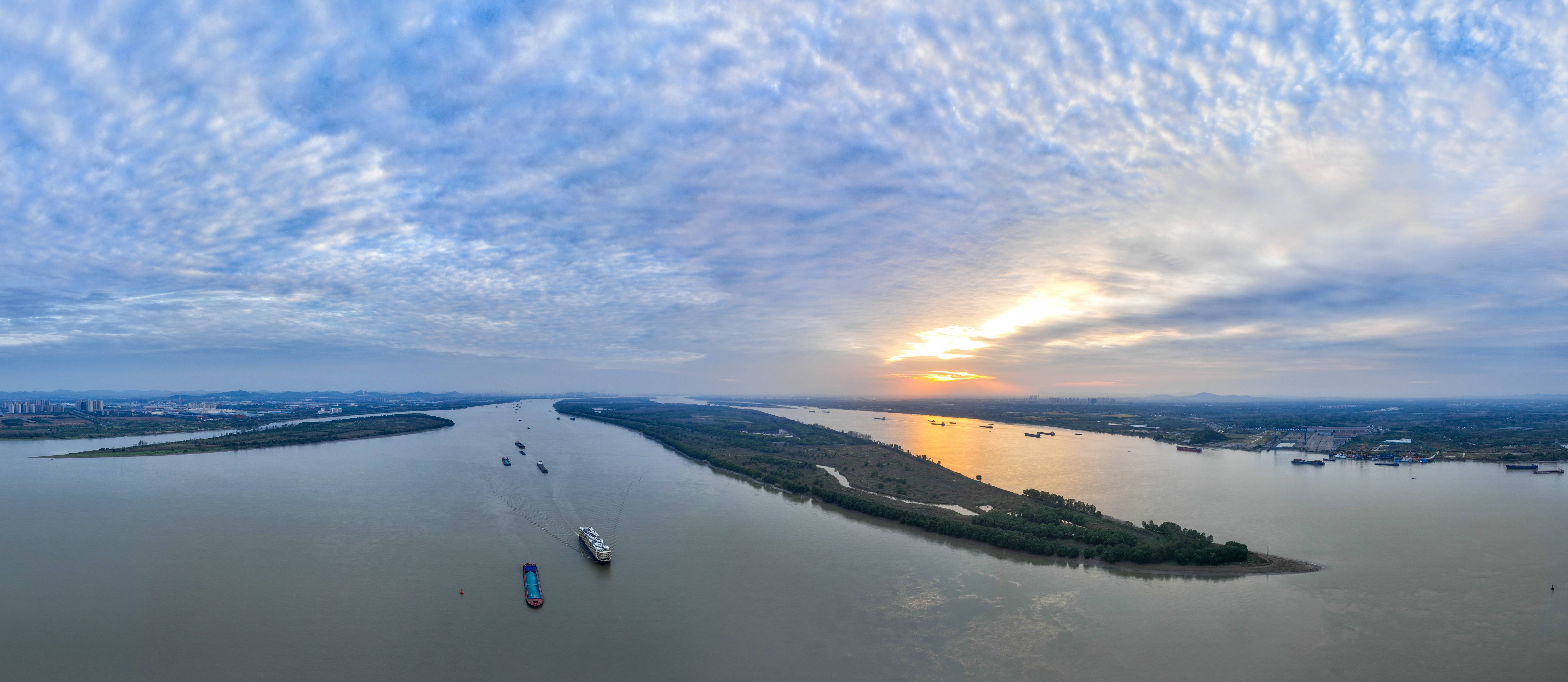 大江奔流歌未央——江苏积极探索建设中华民族现代文明_长江_文化名城