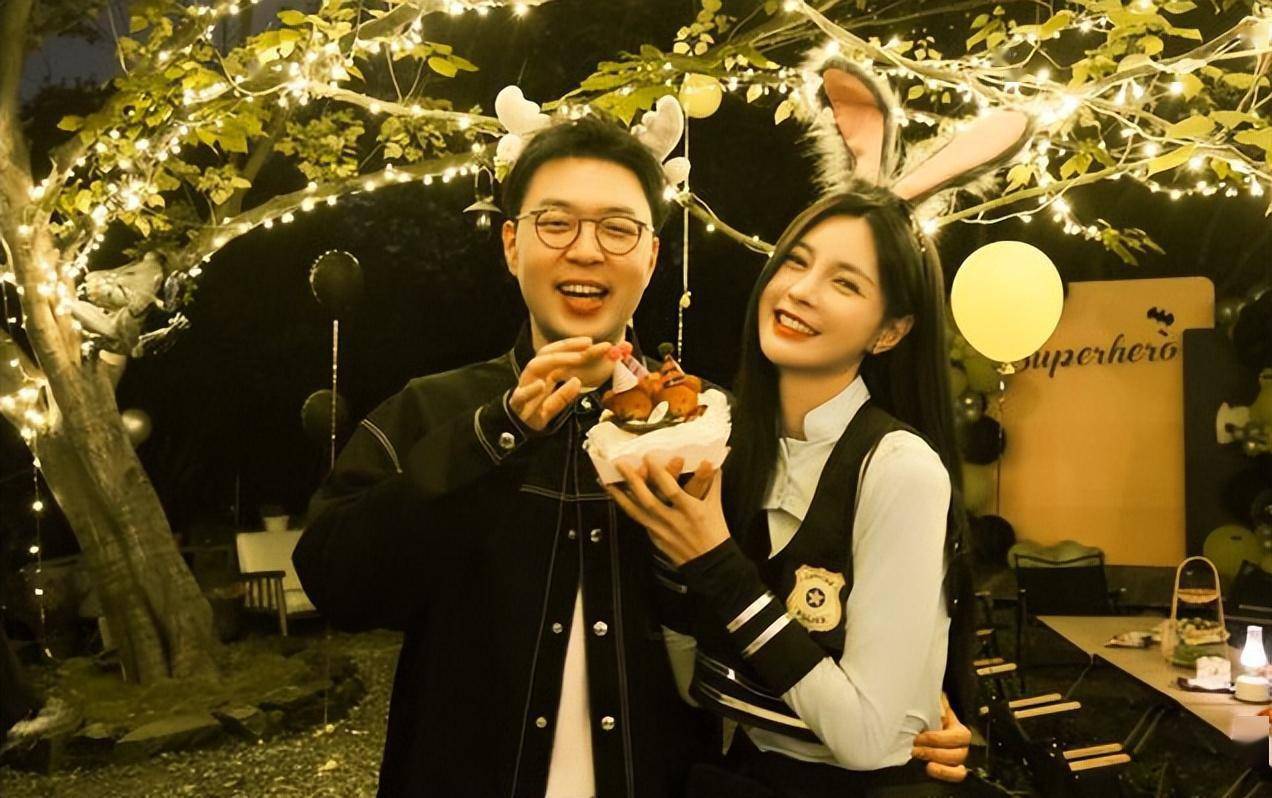 杜海涛沈梦辰一起庆生,夫妻合照太恩爱,幸福感十足!_父母_感情_妈妈