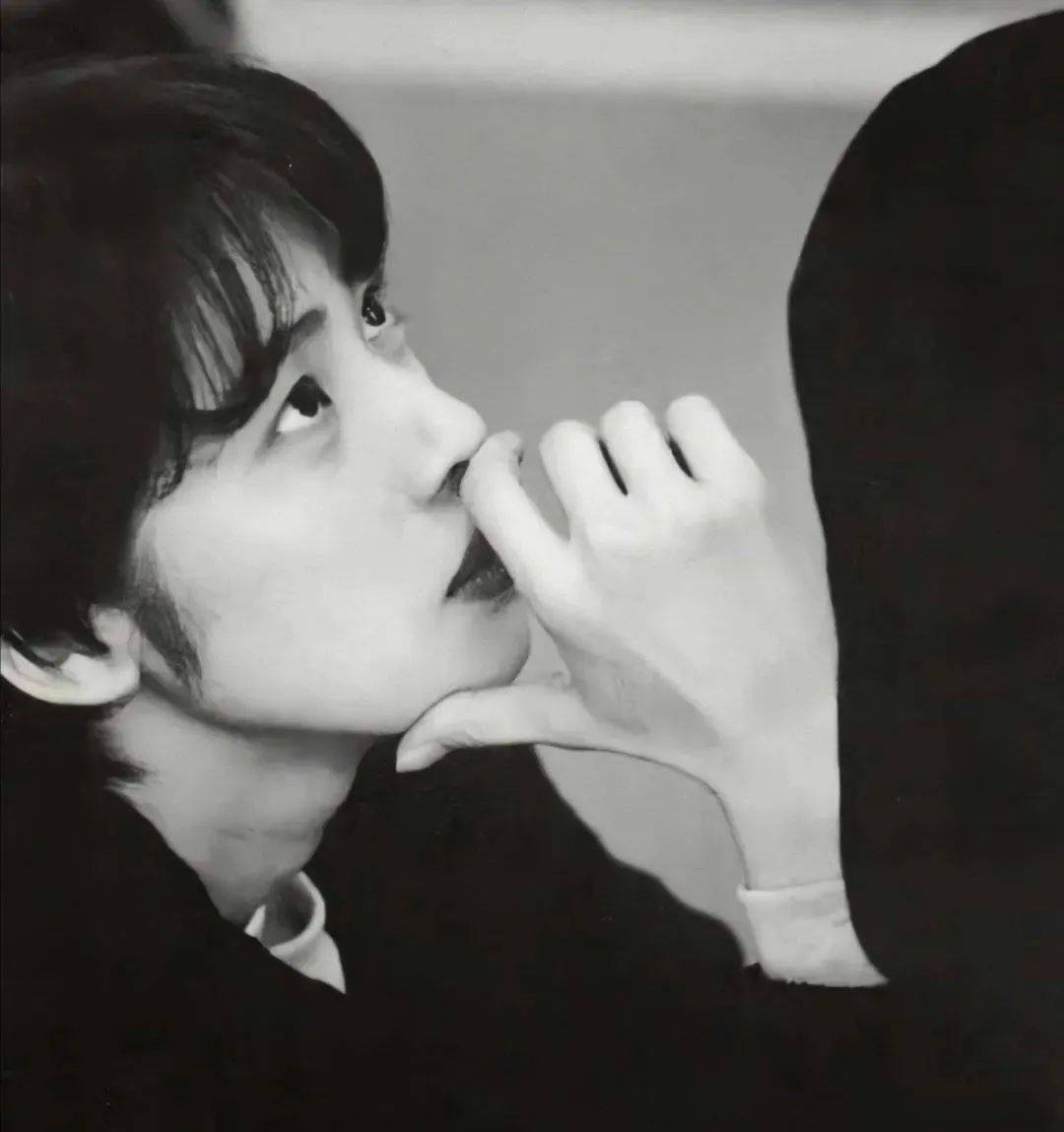 天海佑希曾因帮助受害者而被长期霸凌,宝冢反咬25岁跳楼自杀女演员有