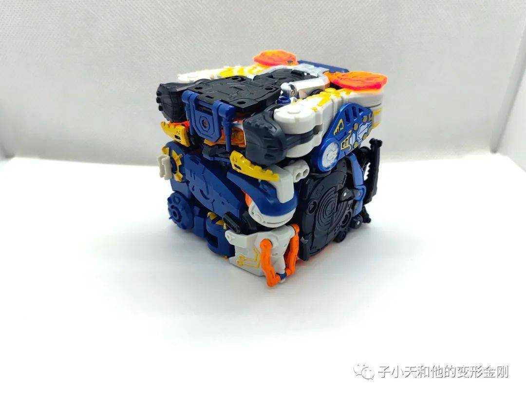 【评玩具】子小天:蟹子测评《52toys 猛兽匣 飓风 机械大蝎子,细节