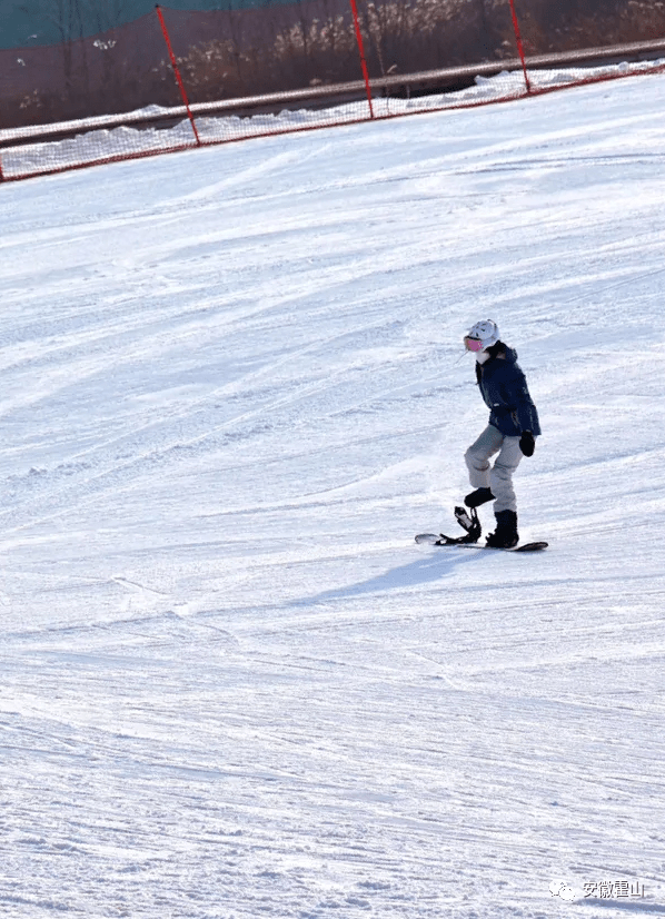 大别山滑雪旅游度假区霍山县漫水河镇的位于安徽省六安市入冬以来