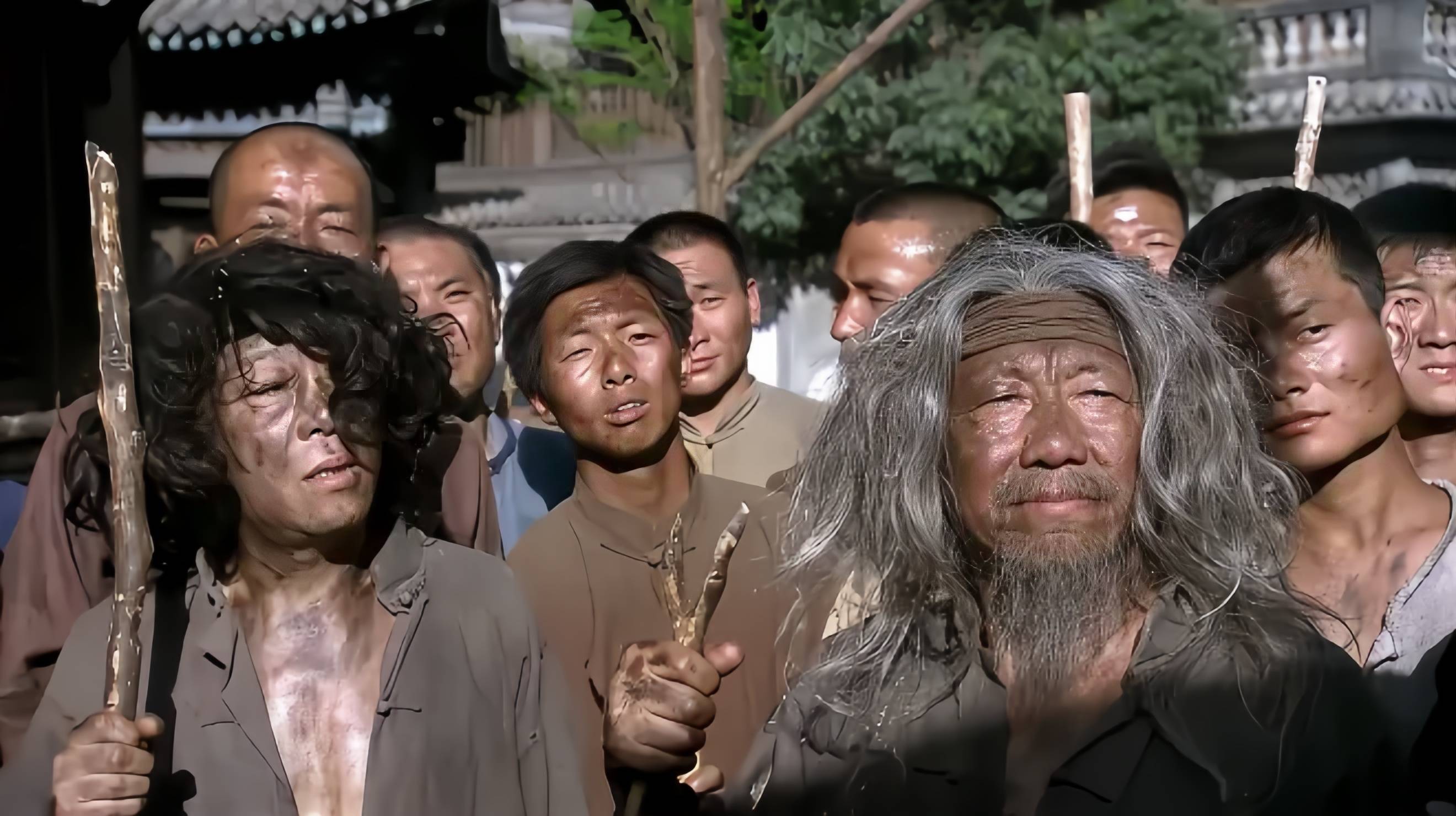 电影和电视剧里的丐帮,是不是忽悠观众的?历史上到底存不存在?