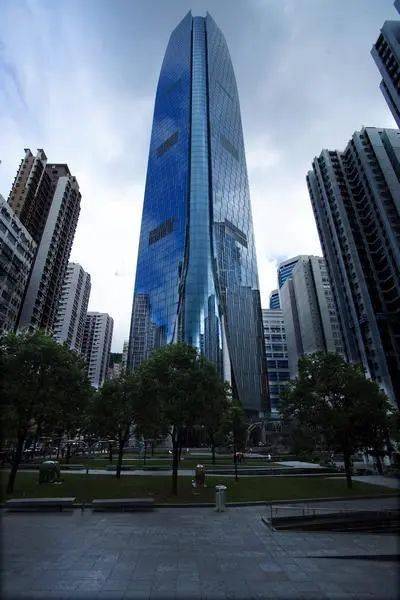 建筑业首个对话大模型发布;wework获近7亿美元融资;太古拟售香港办公