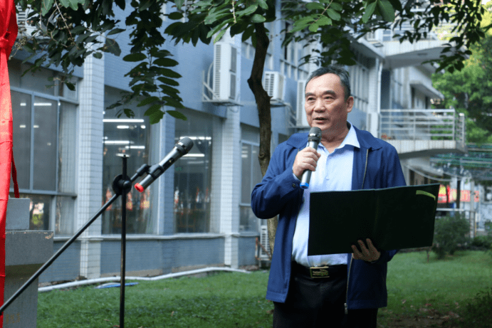 学院举行南丁格尔像揭幕仪式暨护理本科教学创新研讨会_师生_张建清