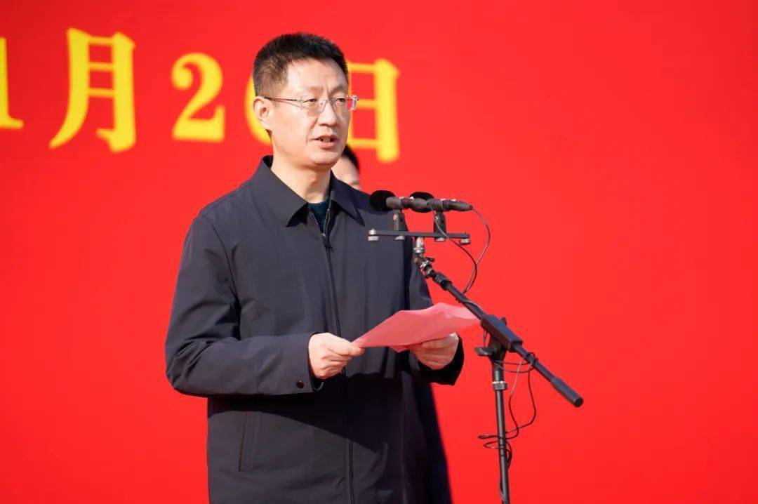 市委常委,常务副市长杜军在仪式上讲话,他表示,石衡高速的建成通车