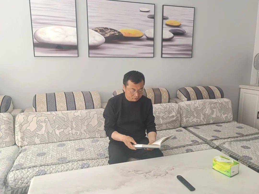 《榜样》:王光华老师,你是好样的!_老人_高台县_救援