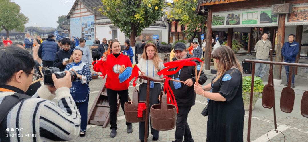 藝匯絲路,外國藝術家們繪出